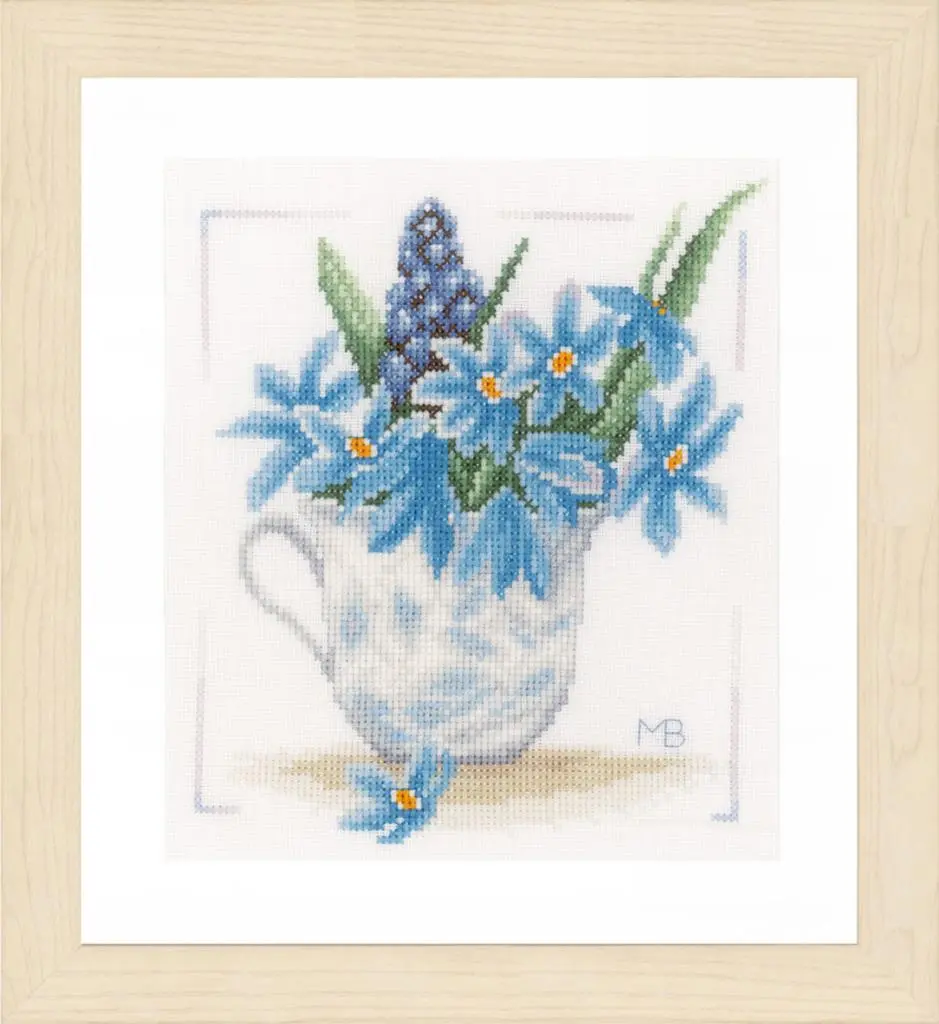 PN-0164069 Набір для вишивки хрестом LanArte Blue Flowers Блакитні квіти