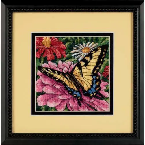 07232 Набір для вишивання (гобелен) DIMENSIONS Butterfly on Zinnia Метелик на цинії