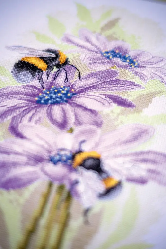 PN-0190652 Набір для вишивки хрестом LanArte Dancing bees Бджоли, що танцюють