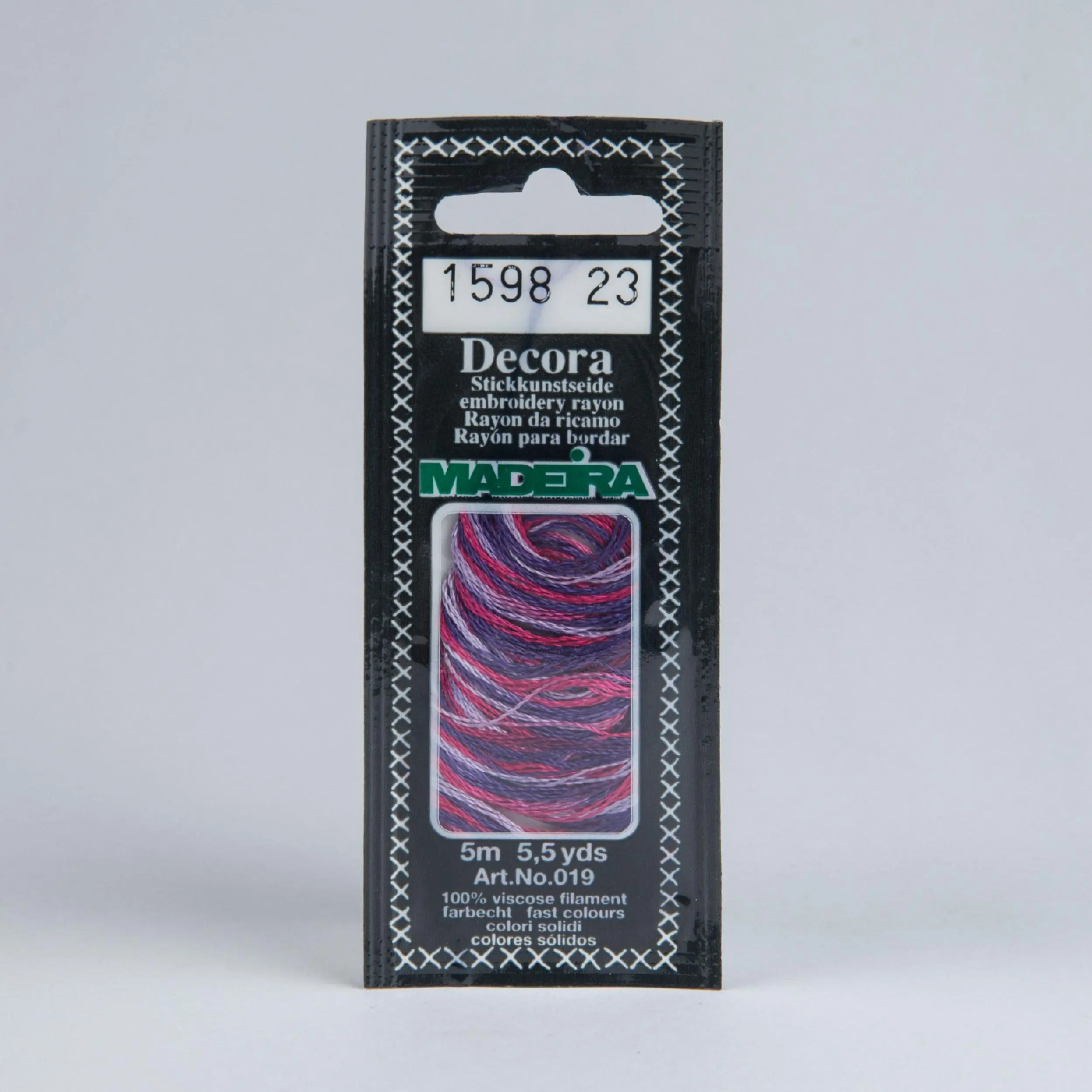  1598 Petunia Decora Madeira 5 m 4-х шарові філамент 100% віскоза