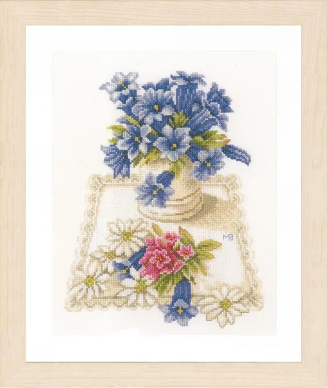 PN-0169670 Набір для вишивки хрестом LanArte Blue flowers Сині квіти