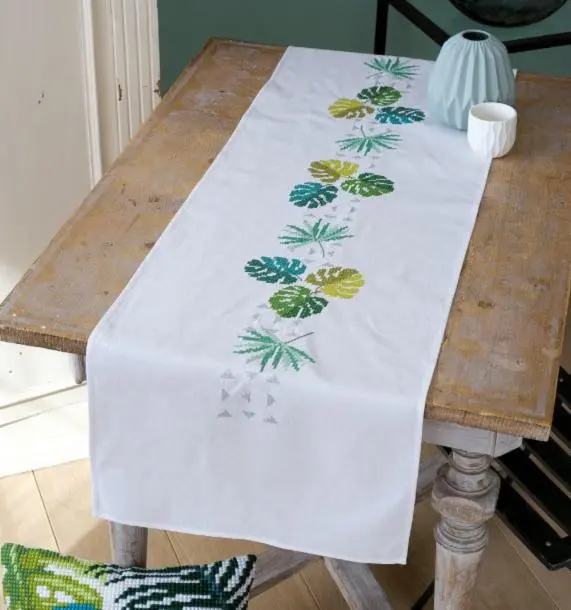PN-0165756 Набір для вишивання хрестом (доріжка на стіл) Vervaco Botanical Leaves Зелені лисття